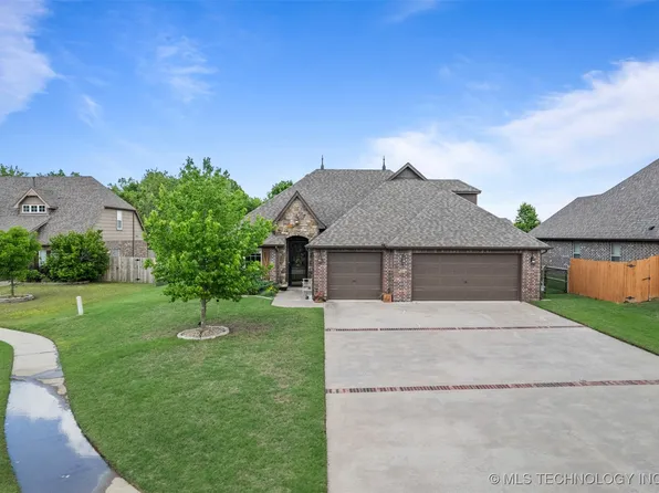 9203 E 94th St N, Owasso, OK 74055