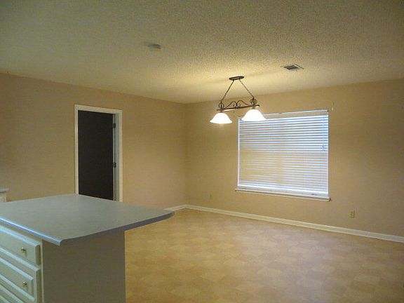 4th image of 222 Mill Pond Cir
