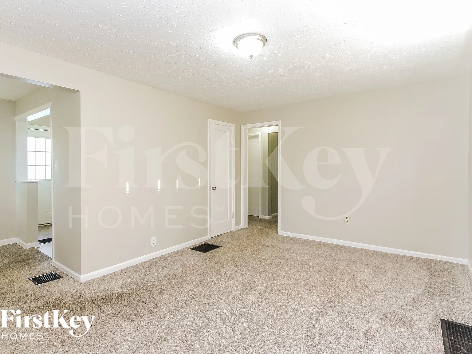 3 bed, 2.0 bath, 1152 sqft, $1,210 — Photo 2