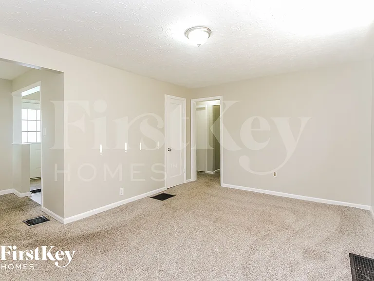 2337 Calhoun St — Photo 2