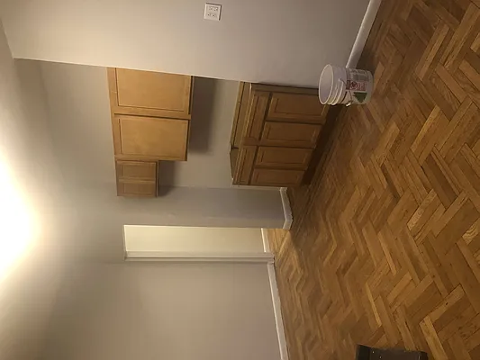 Rented by Realty 2000 Associates Ltd | media 16