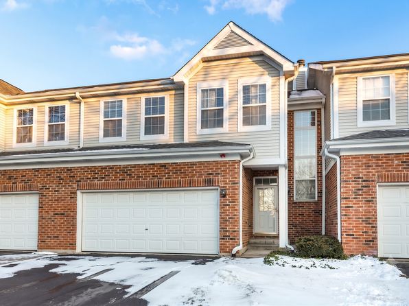 111 Chestnut Hills Cir