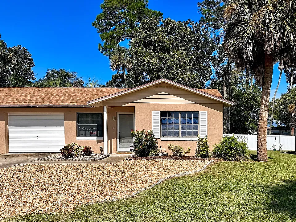 17 Pelican Dr