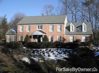6151 Pohick Station Dr, Fairfax Station, VA 22039