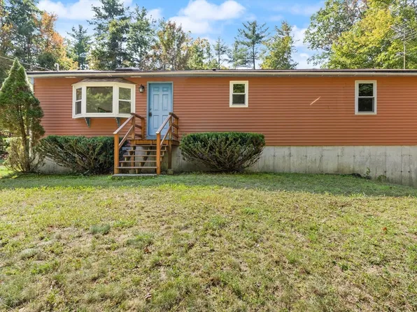 31 Shirley Rd, Townsend, MA 01469