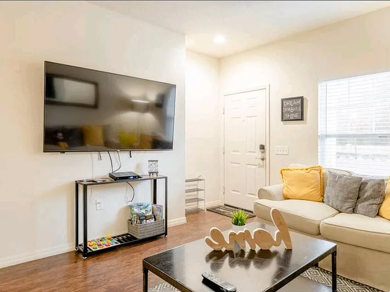 5366 Diplomat Ct #103 — Photo 3