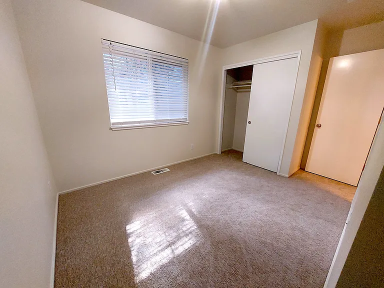1085 NE Purcell Blvd #1-4 — Photo 15