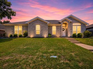 432 Dove Ln, Fort Worth, TX 76108