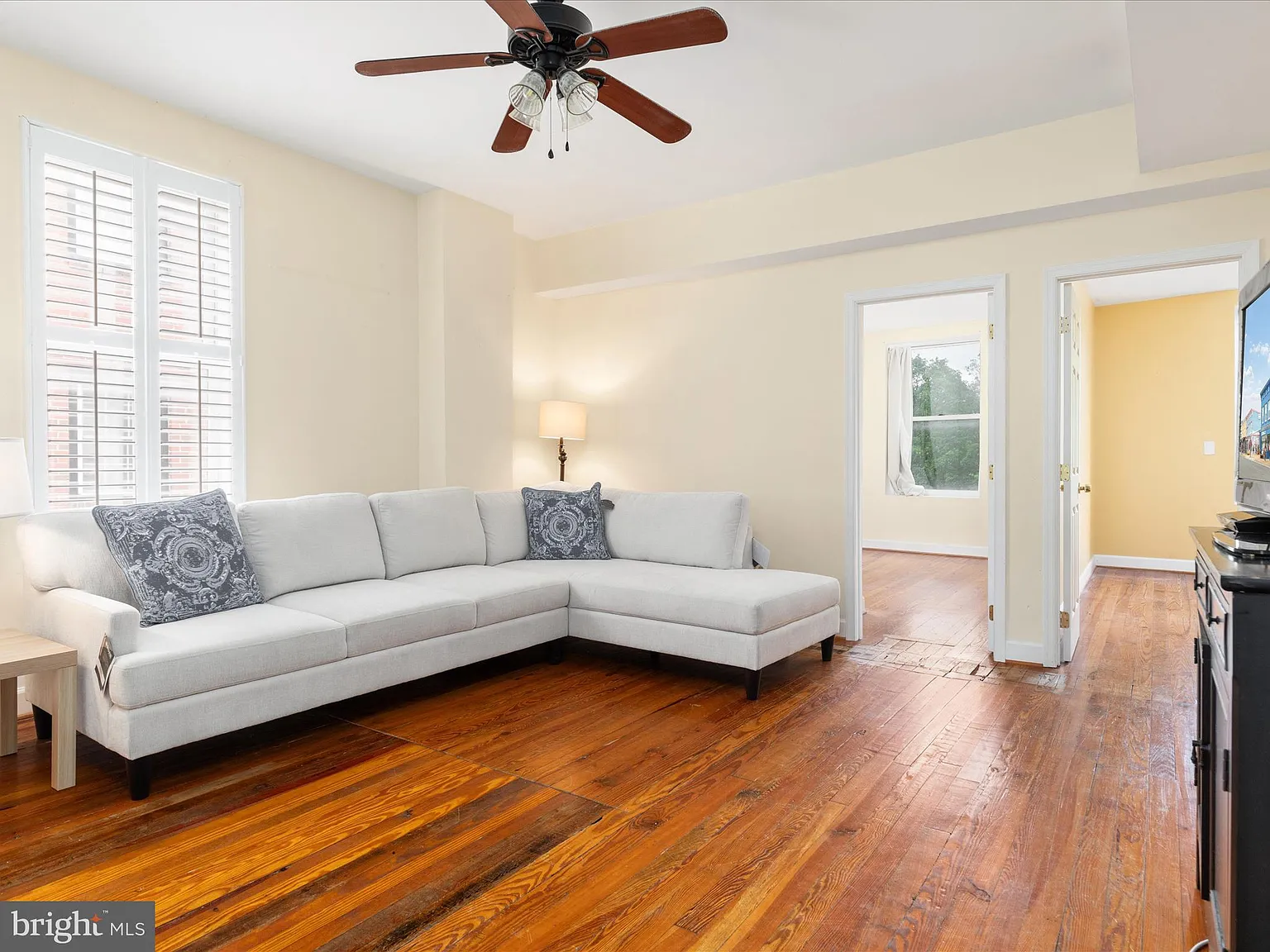 2 bed, 1031 sqft, $1,300 — Photo 3