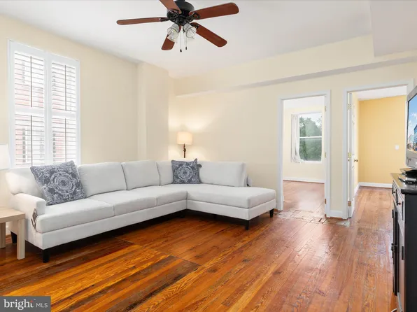 401 E Main St APT A, Front Royal, VA 22630