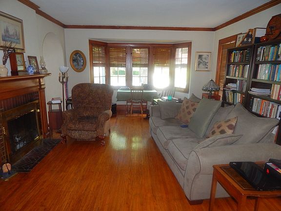 2nd image of 2817 Powhattan Pkwy