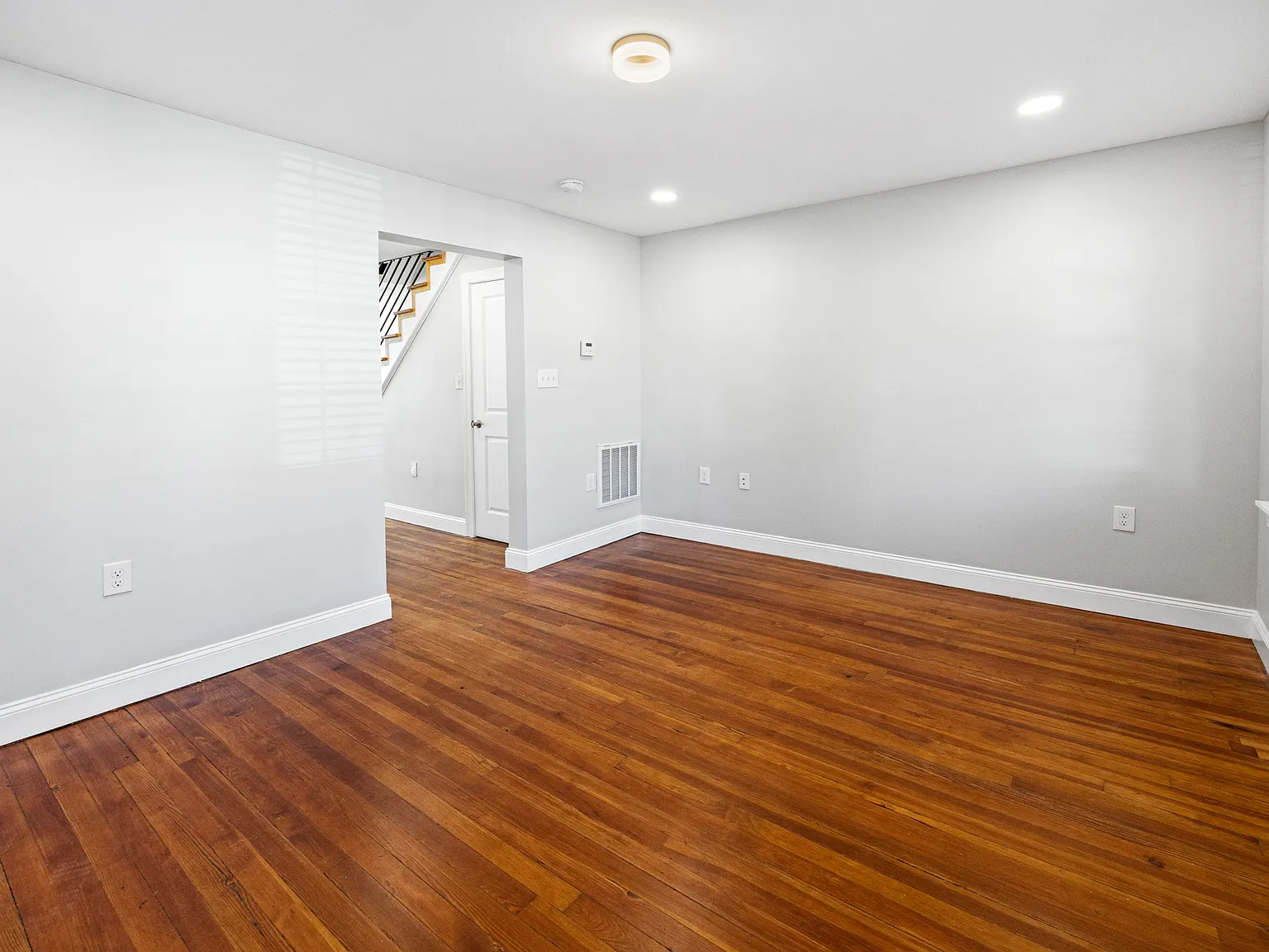 2 bed, 1.5 bath, 1203 sqft, $2,995 — Photo 4