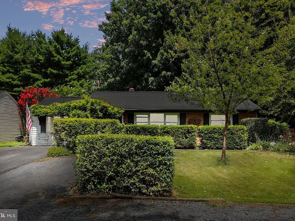 1st image of 17712 Burnside Ave