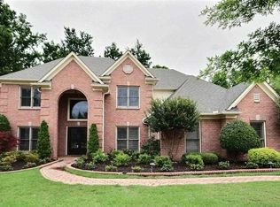 916 Surrey Oaks Dr, Collierville, TN 38017