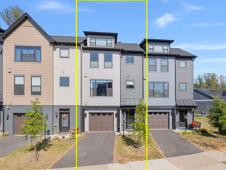 1810 Fowler St — Photo 1