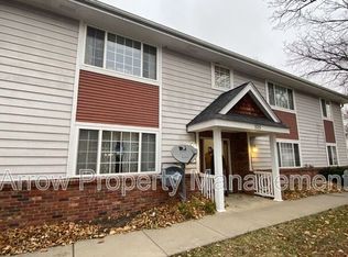 525 Oak Rd #4, Valparaiso, NE 68065