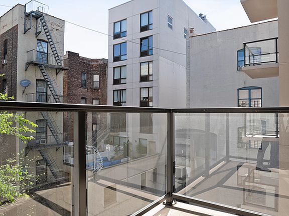 5th image of 127 W 112th St #2D