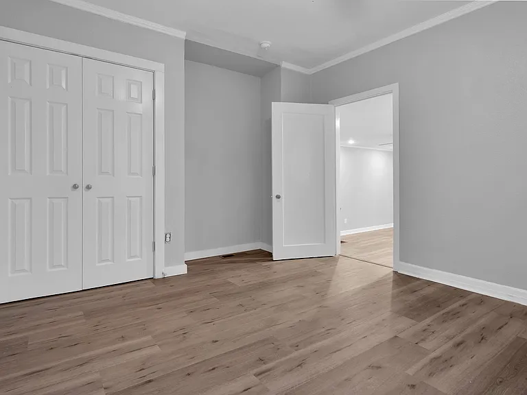 34 W Parnell St — Photo 9