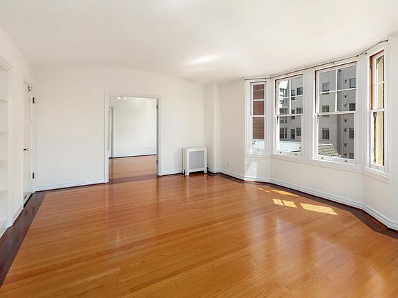 5th image of 2398 Pacific Ave #508
