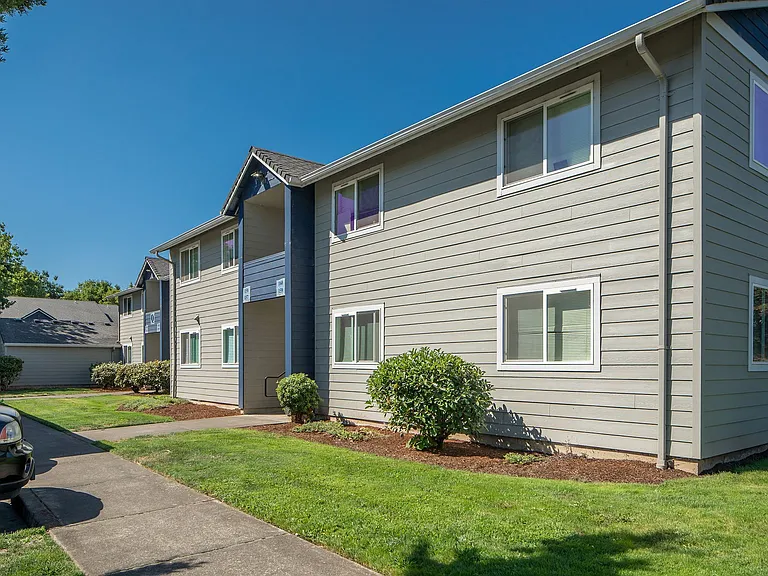 Parkside Apartments — Photo 21