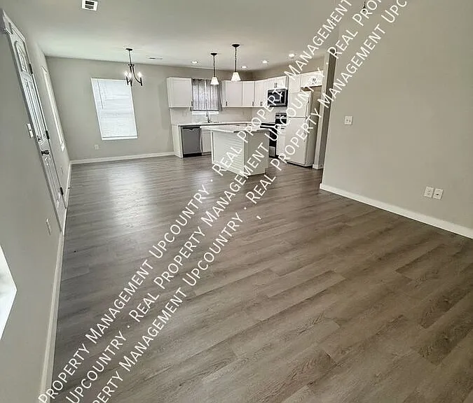 499 Textile Rd — Photo 2