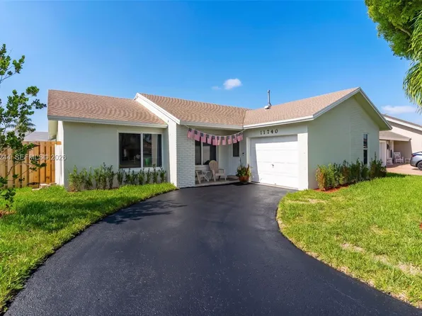 11740 NW 39th Pl, Sunrise, FL 33323