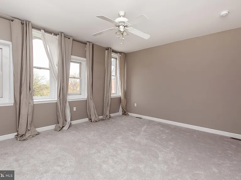 2205 E Baltimore St — Photo 32