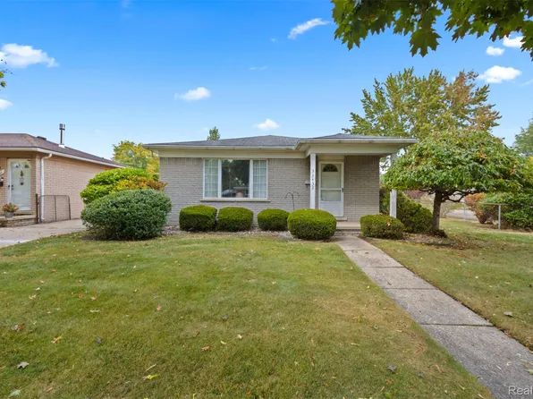 33432 Balmoral St, Westland, MI 48185