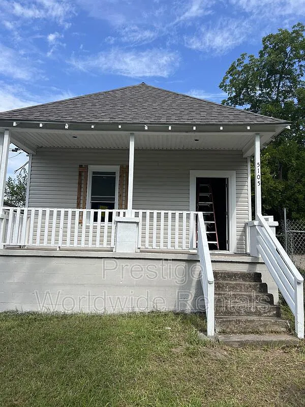 2 bed, 1.0 bath, 1100 sqft, $950 — Photo 1