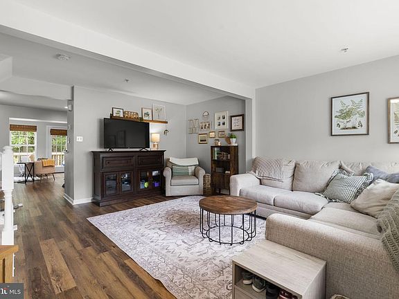 3rd image of 7140 Deep Falls Way Unit 152