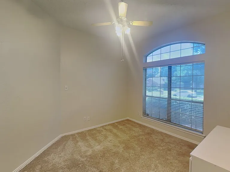 5202 High Island Dr — Photo 19
