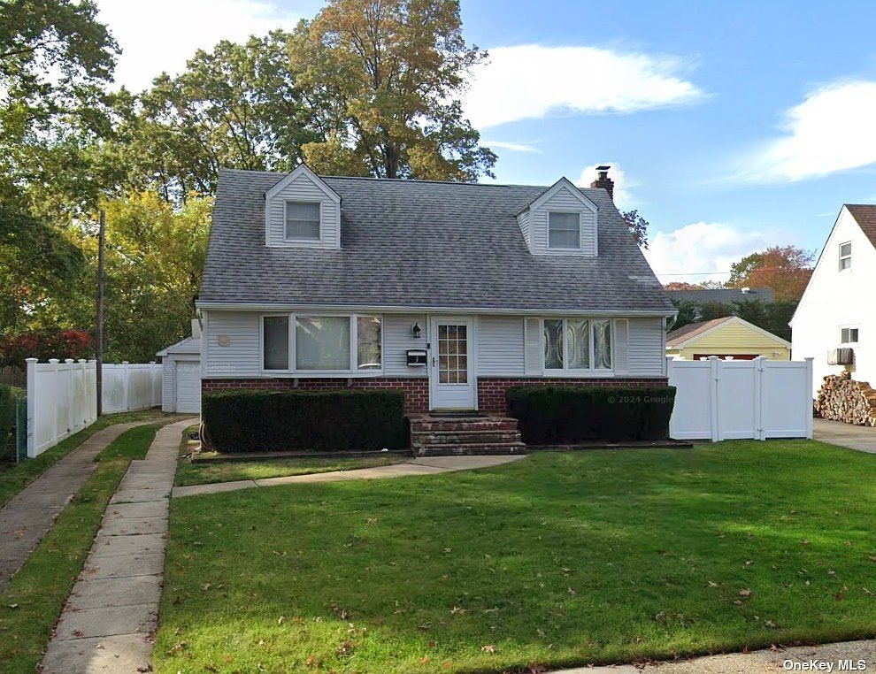 3 Northcote Crescent, Westbury, NY 11590 Zillow