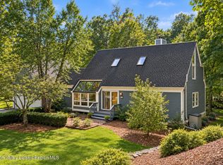 74 Ring Rd, Salt Point, NY 12578