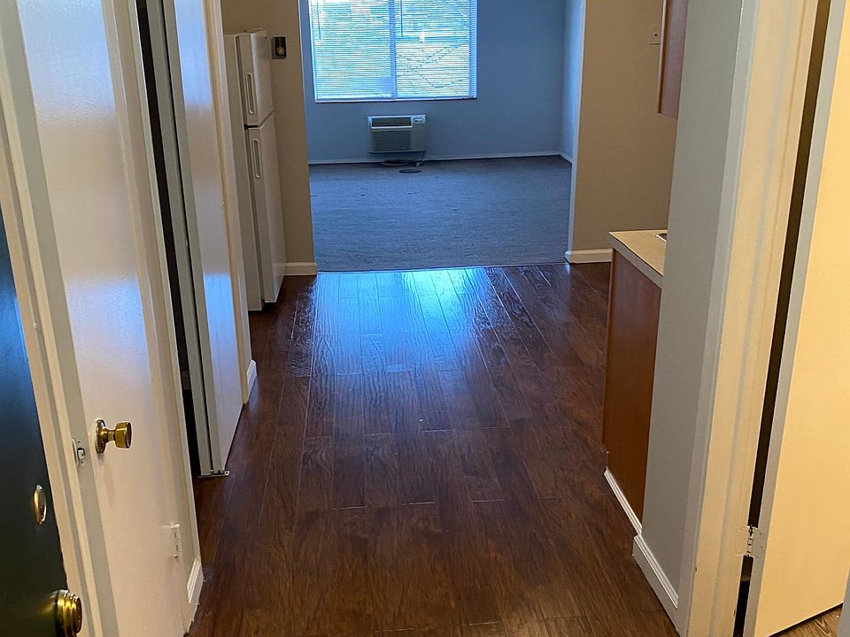 2nd image of 289 Main Ave #St36