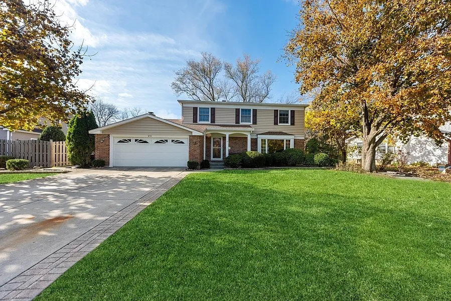 853 Warwick Ln photo 1