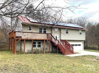 14 Spring Lake Dr, Fletcher, NC 28732