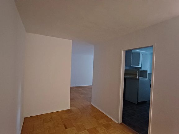 4th image of 210 Broadway #1505
