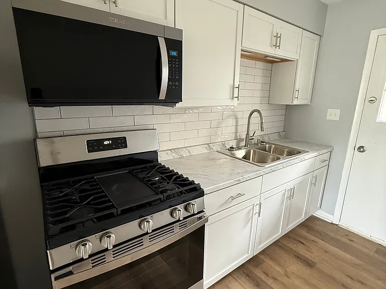 1918 Della Dr #MAIN — Photo 7