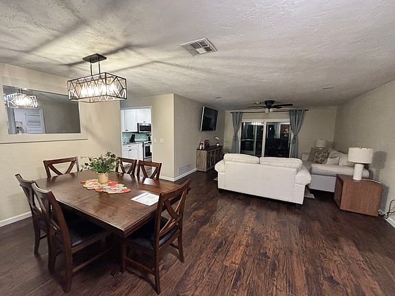 2nd image of 3375 Sea View St