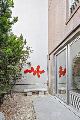 Sold by Douglas Elliman | media 10