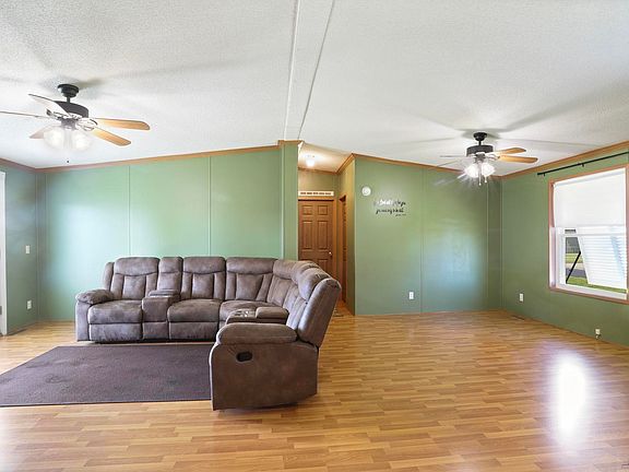 3rd image of 22658 N Rosary St