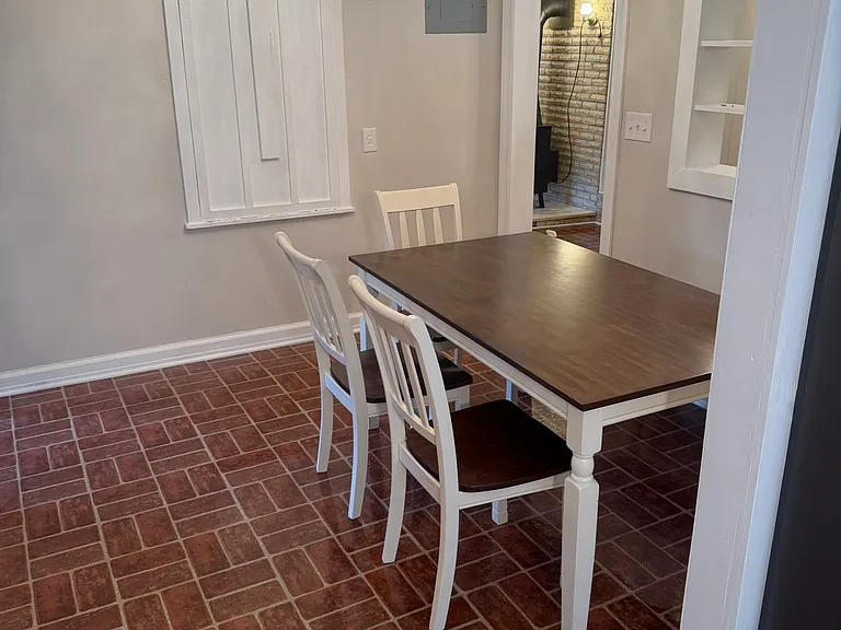 127 Longview Dr — Photo 15