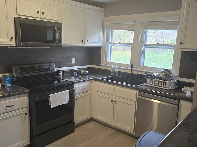2091 Somerset Rd — Photo 9