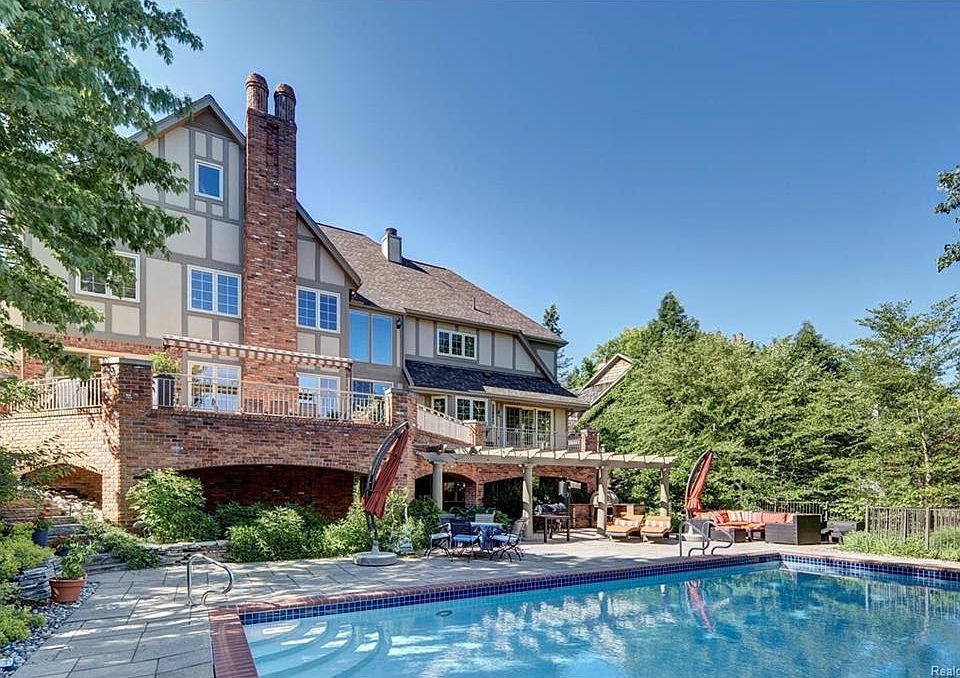 1st image of 1217 Water Cliff Dr