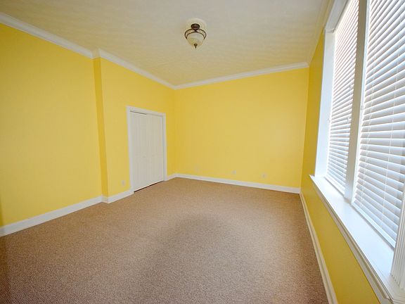 5th image of 102 E Cherry St #A