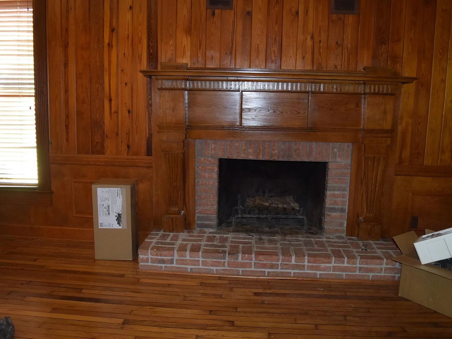 5 bed, 4.5 bath, 4800 sqft, $2,500 — Photo 2