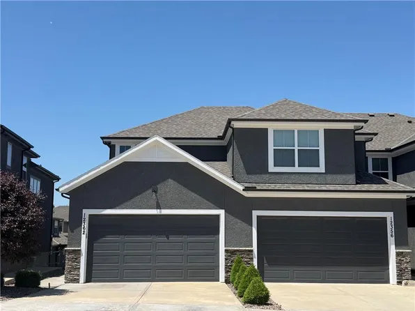 12362 S Sagebrush Dr, Olathe, KS 66061