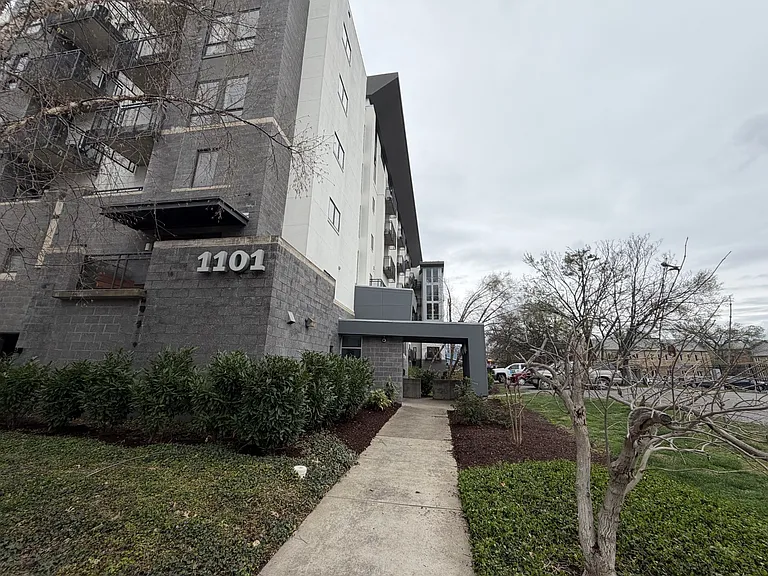 1101 18th Ave S #206 — Photo 2