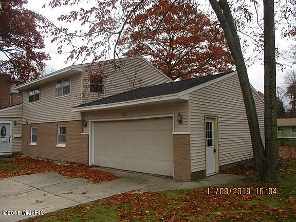 2nd image of 817 Winslow Ct