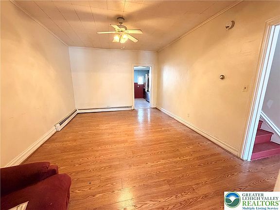 5th image of 613 W Allen St